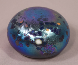 Inscribed L8M9 1991 Made by Cape Byron Studios Australia Art Glass Paperweight