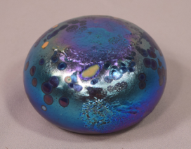 Inscribed L8M9 1991 Made by Cape Byron Studios Australia Art Glass Paperweight