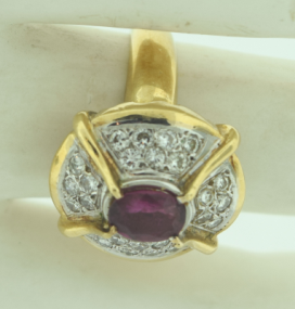 Exquisite Vintage 1 Carat + Ruby & 24 Diamonds 18k Gold Ring