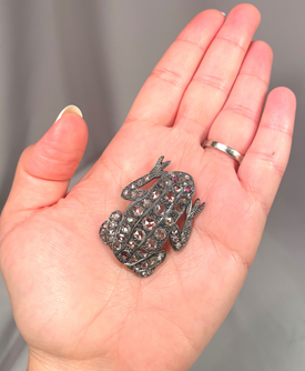 Rare Victorian 50 Diamonds Frog Brooch With Ruby Eyes
